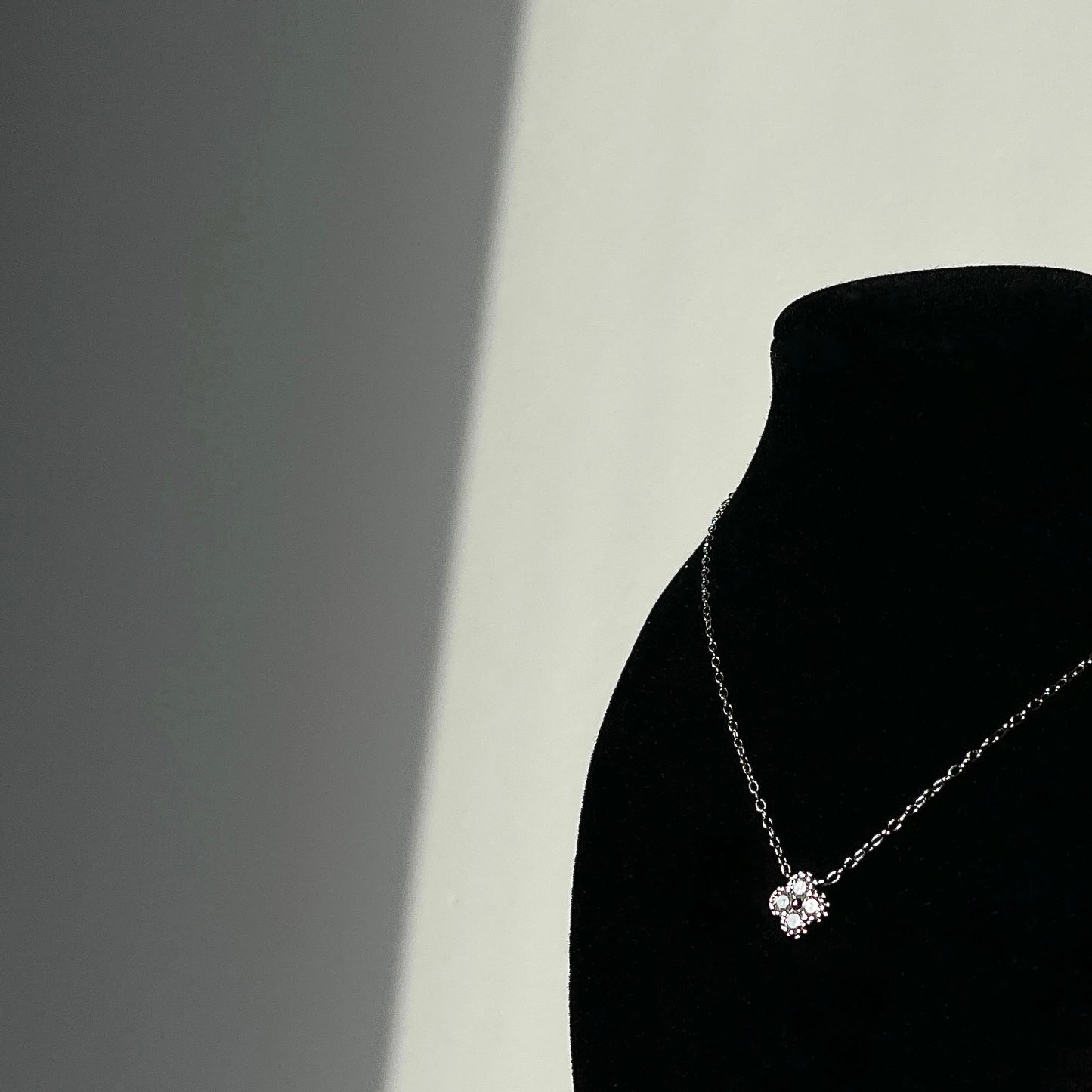 Sirena Necklace